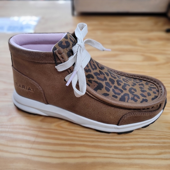 Ariat Women's Spitfire Leopard Print Casual Shoe with White Laces - Picture 2 of 5